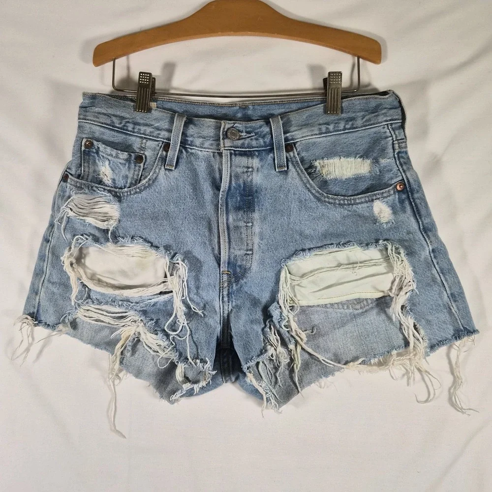 VintageLevi's 501 Big E Women's W30 Distressed High Rise Denim Shorts Light Was